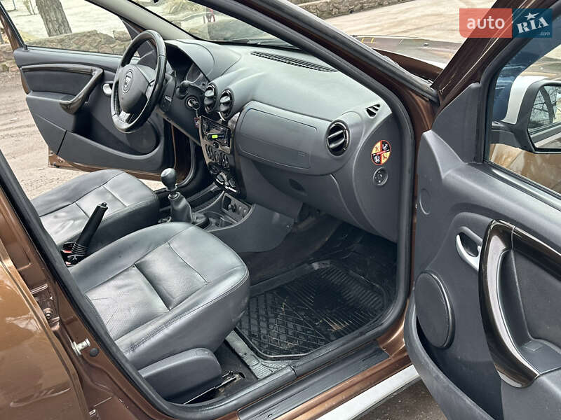 Внедорожник / Кроссовер Dacia Duster 2011 в Новом Буге