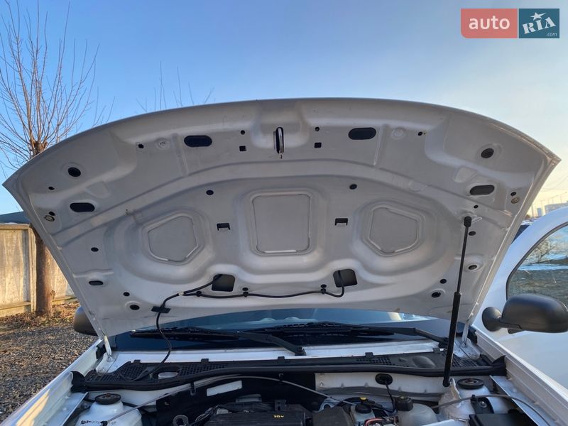 Позашляховик / Кросовер Dacia Duster 2012 в Луцьку