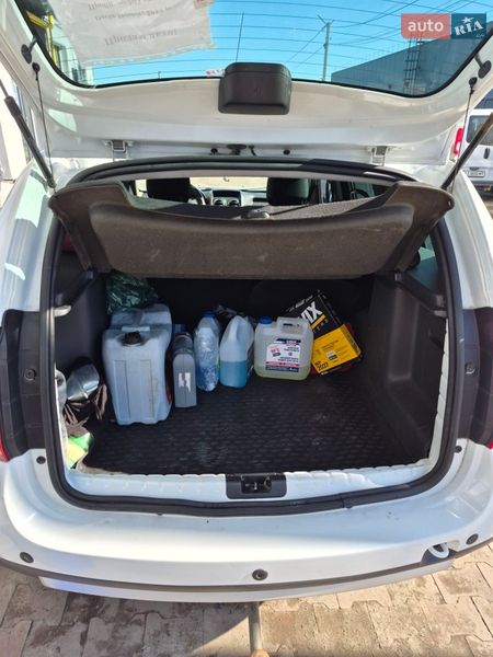 Позашляховик / Кросовер Dacia Duster 2014 в Бучі