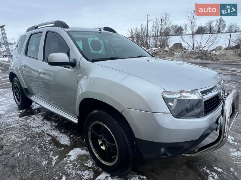 Позашляховик / Кросовер Dacia Duster 2011 в Конотопі