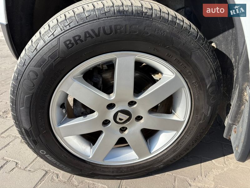 Позашляховик / Кросовер Dacia Duster 2015 в Києві