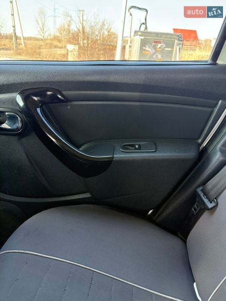 Позашляховик / Кросовер Dacia Duster 2015 в Києві