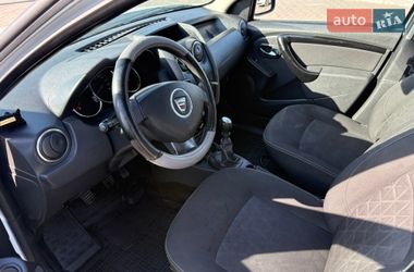 Позашляховик / Кросовер Dacia Duster 2015 в Києві