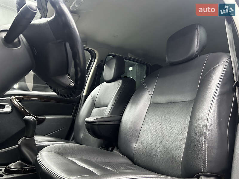 Внедорожник / Кроссовер Dacia Duster 2012 в Черновцах