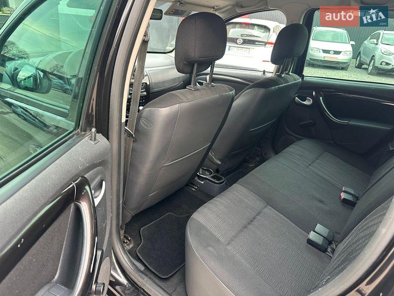 Позашляховик / Кросовер Dacia Duster 2010 в Сокалі