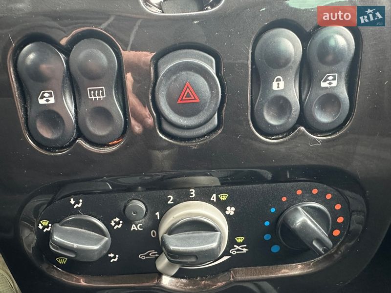 Позашляховик / Кросовер Dacia Duster 2010 в Сокалі