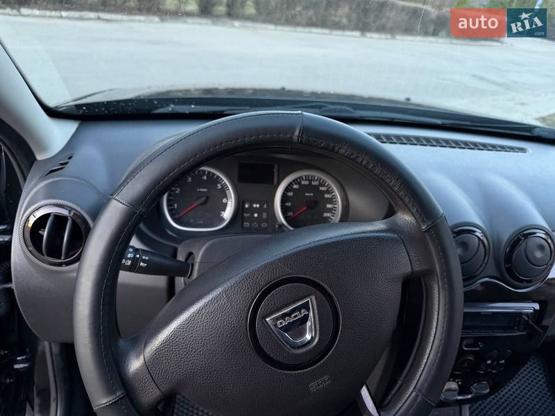 Позашляховик / Кросовер Dacia Duster 2010 в Гадячі