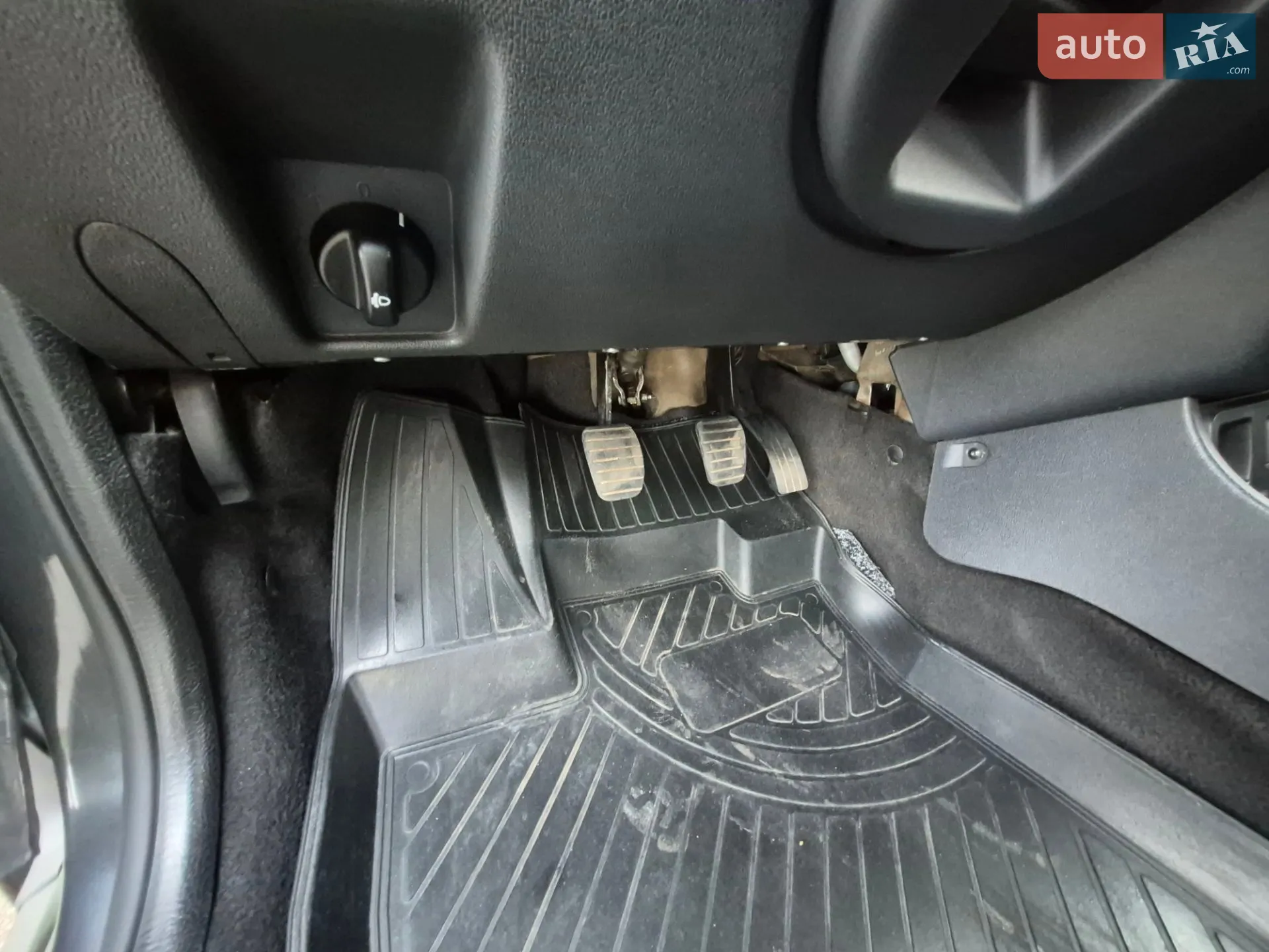 2014 Dacia Duster - мініатюра 28