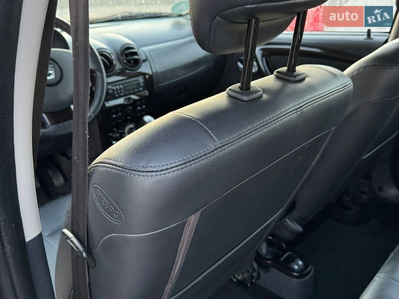Внедорожник / Кроссовер Dacia Duster 2012 в Великой Багачке