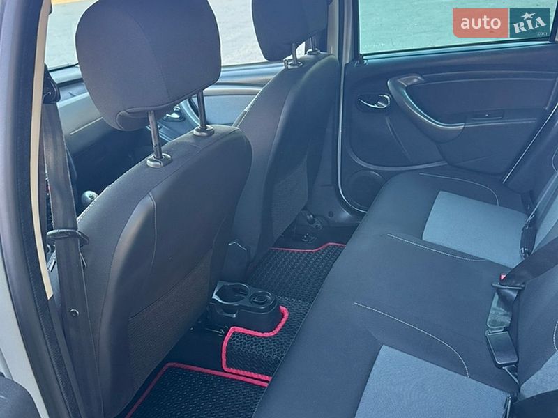 Внедорожник / Кроссовер Dacia Duster 2016 в Новоархангельске
