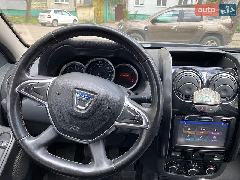 Позашляховик / Кросовер Dacia Duster 2017 в Полтаві