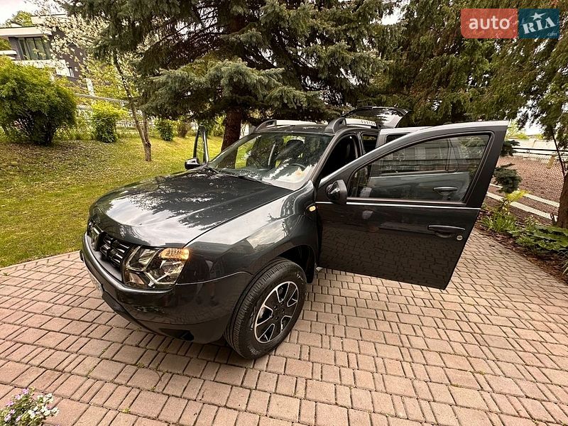 Внедорожник / Кроссовер Dacia Duster 2017 в Львове