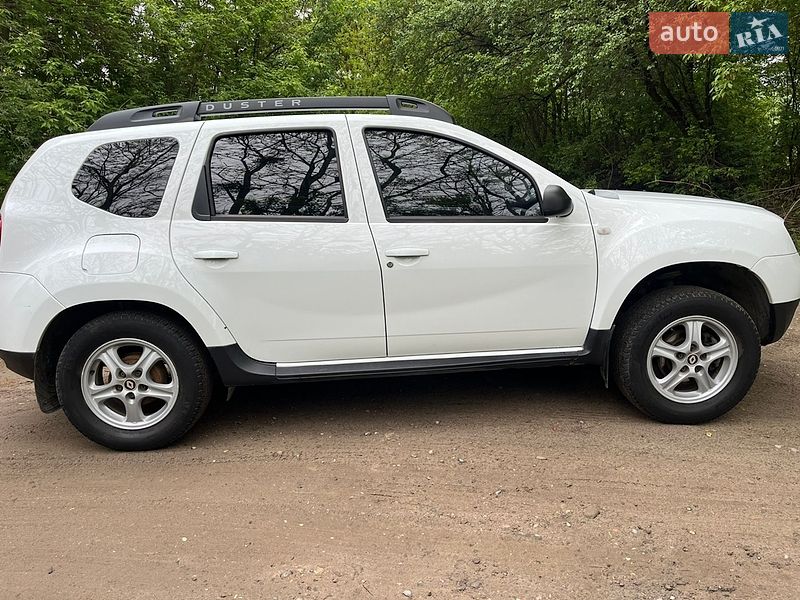 Позашляховик / Кросовер Dacia Duster 2016 в Львові