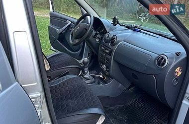 Позашляховик / Кросовер Dacia Duster 2011 в Славуті