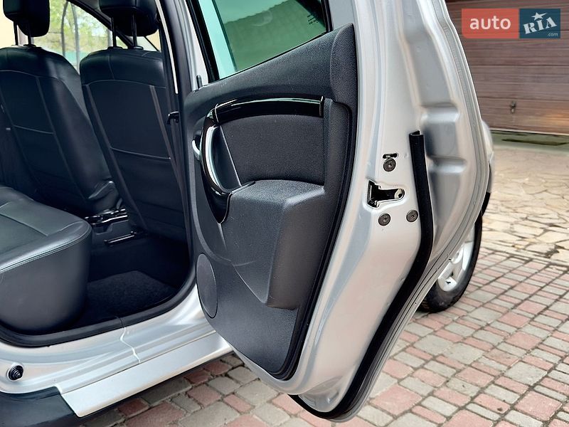 Внедорожник / Кроссовер Dacia Duster 2012 в Хороле фото 54 Внедорожник / Кроссовер Dacia Duster 2012 в Хороле
