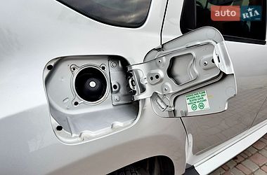 Внедорожник / Кроссовер Dacia Duster 2012 в Хороле фото 72 Внедорожник / Кроссовер Dacia Duster 2012 в Хороле