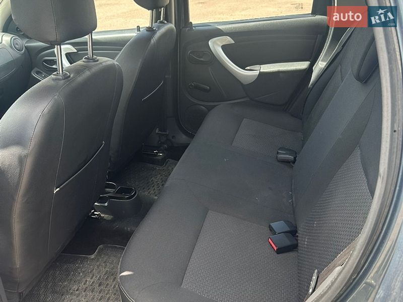 Внедорожник / Кроссовер Dacia Duster 2012 в Надворной
