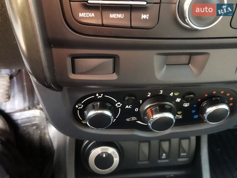 Позашляховик / Кросовер Dacia Duster 2014 в Дубні фото 18 Позашляховик / Кросовер Dacia Duster 2014 в Дубні