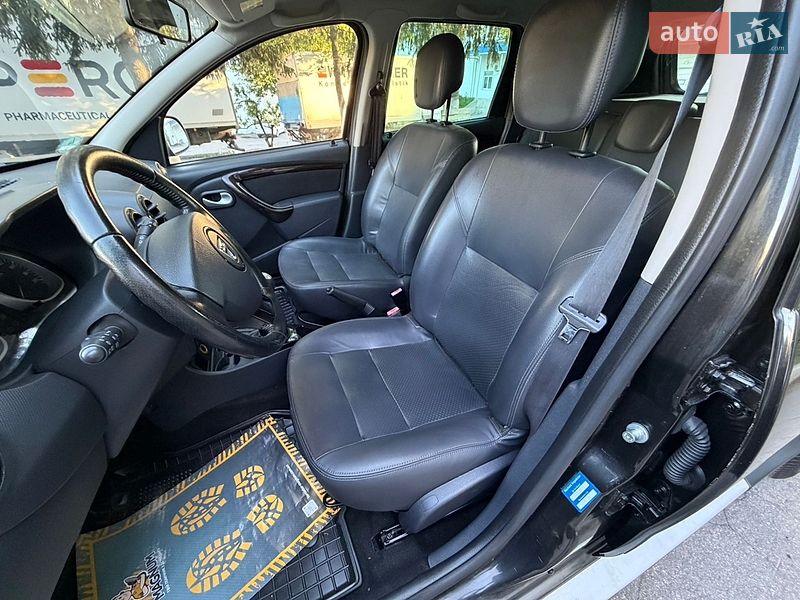 Позашляховик / Кросовер Dacia Duster 2011 в Вінниці
