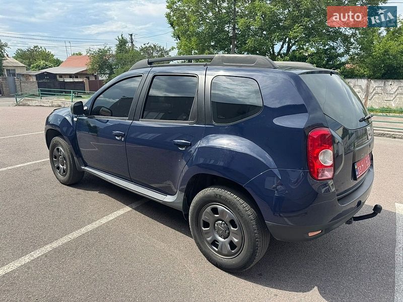 Позашляховик / Кросовер Dacia Duster 2011 в Кам'янському