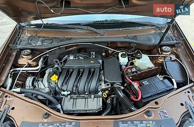 Позашляховик / Кросовер Dacia Duster 2011 в Луцьку