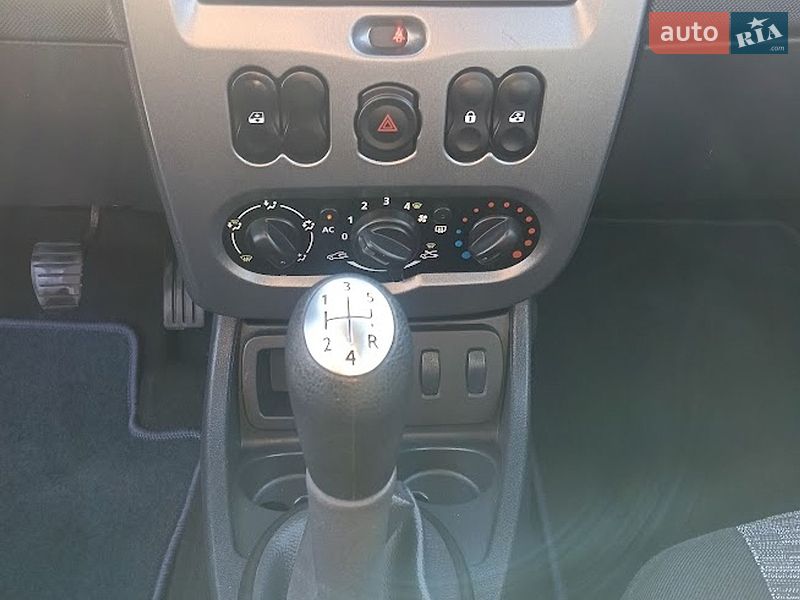 Внедорожник / Кроссовер Dacia Duster 2012 в Клевани