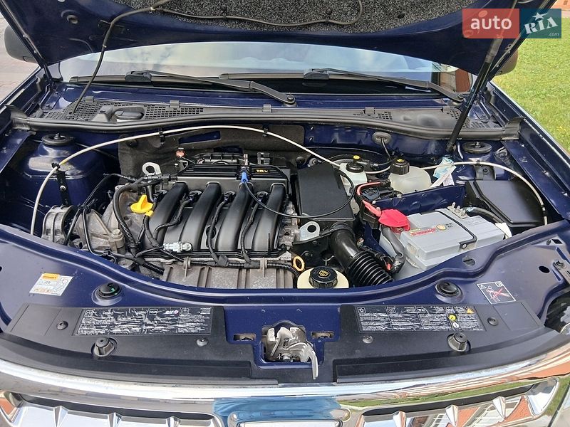 Позашляховик / Кросовер Dacia Duster 2010 в Чорткові