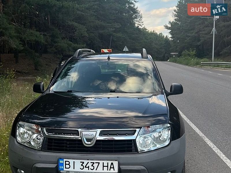 Позашляховик / Кросовер Dacia Duster 2011 в Полтаві