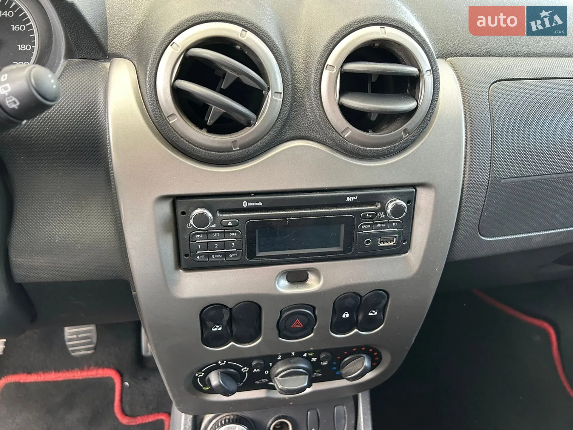 2013 Dacia Duster - мініатюра 20