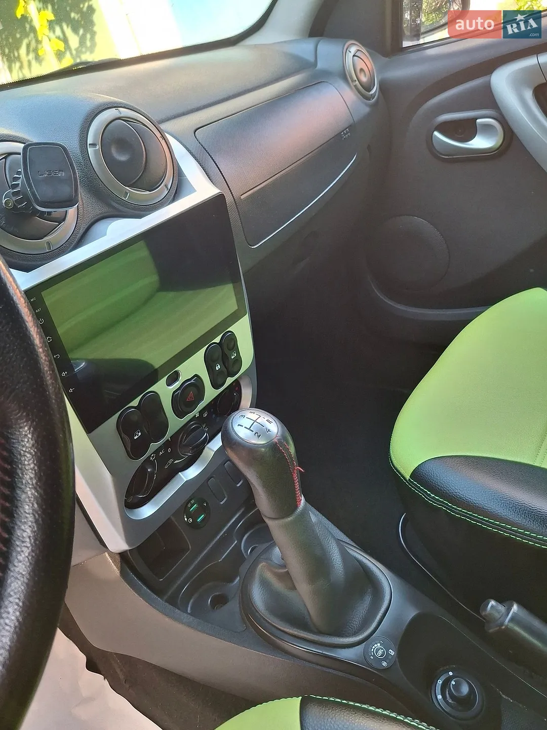 2013 Dacia Duster - мініатюра 19