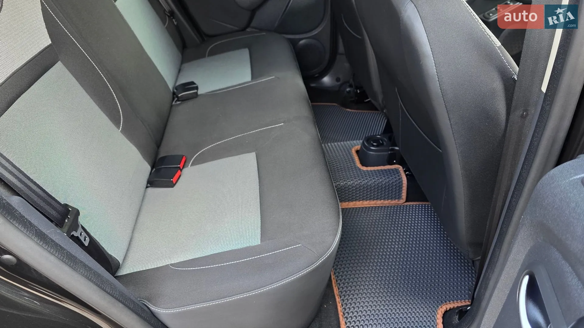 2017 Dacia Duster - мініатюра 136