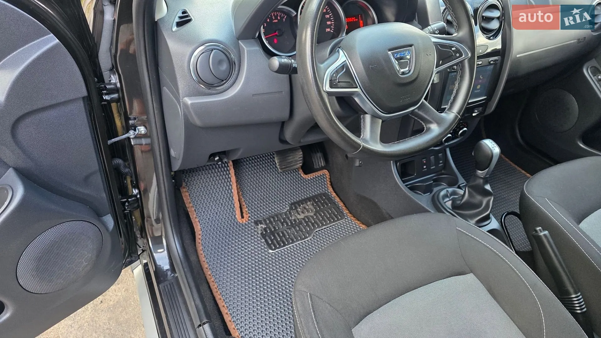 2017 Dacia Duster - мініатюра 3