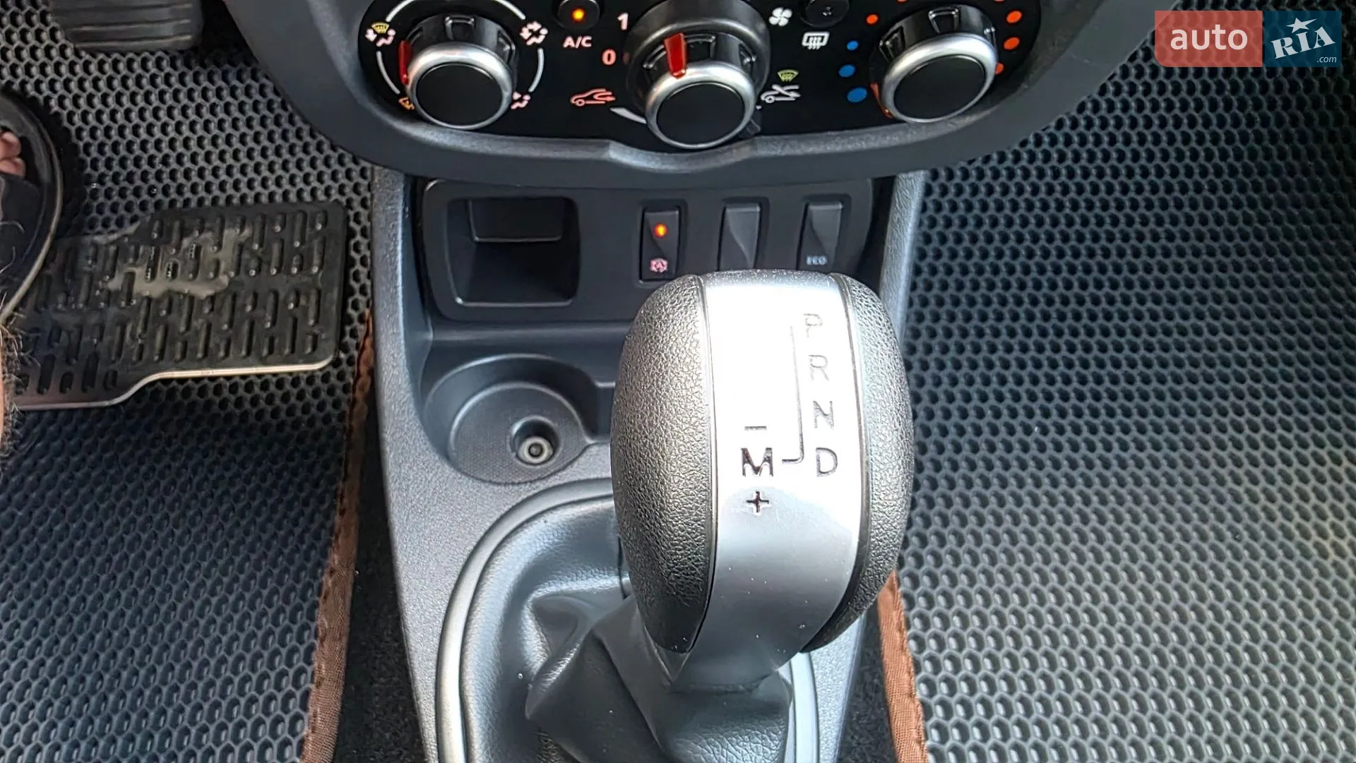 2017 Dacia Duster - мініатюра 13