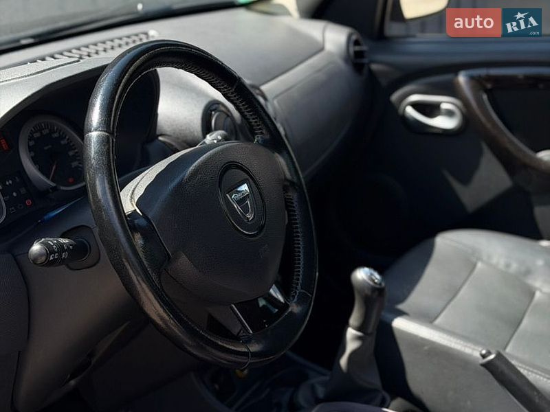 Позашляховик / Кросовер Dacia Duster 2011 в Луцьку