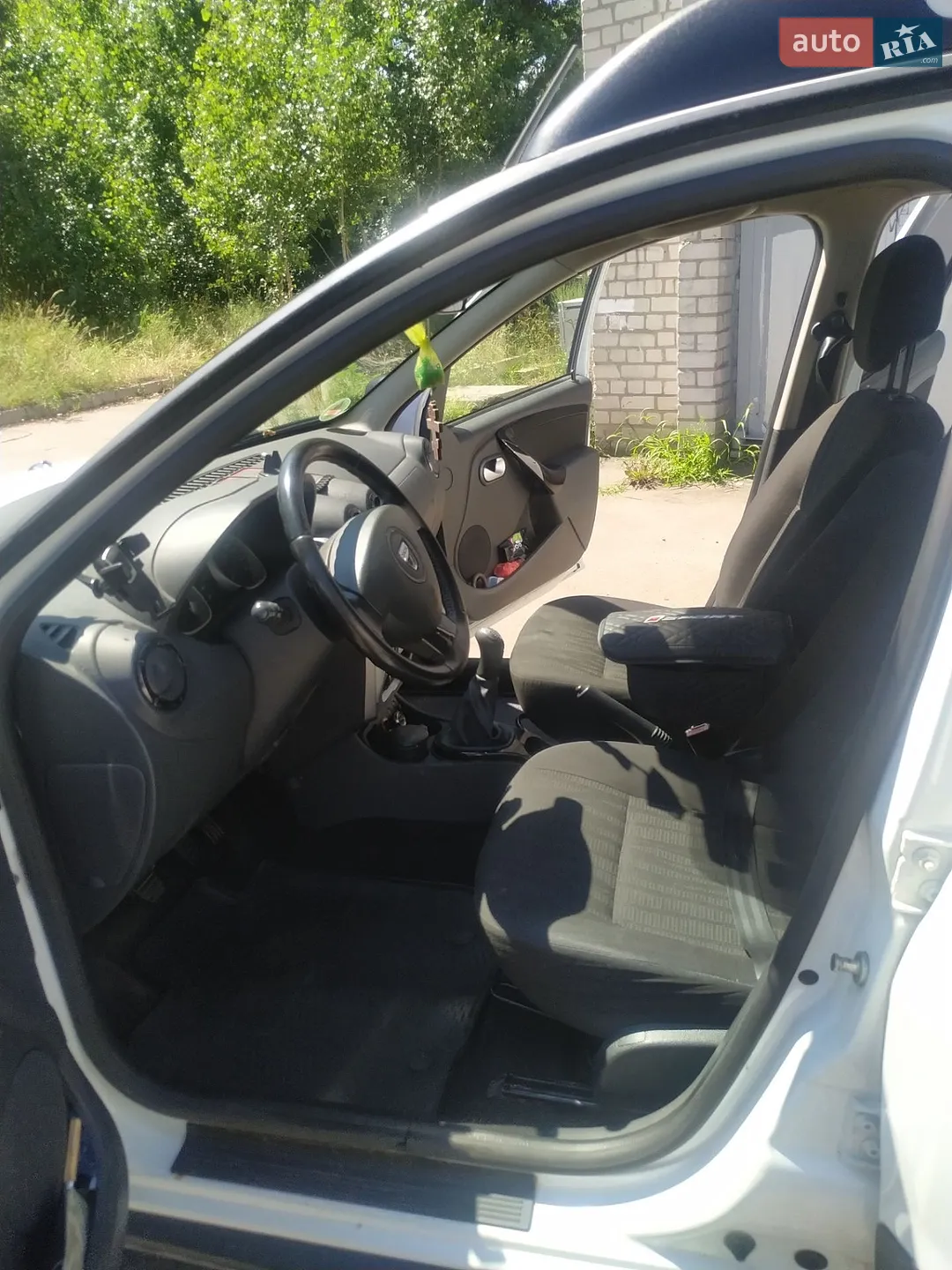 2011 Dacia Duster - мініатюра 11