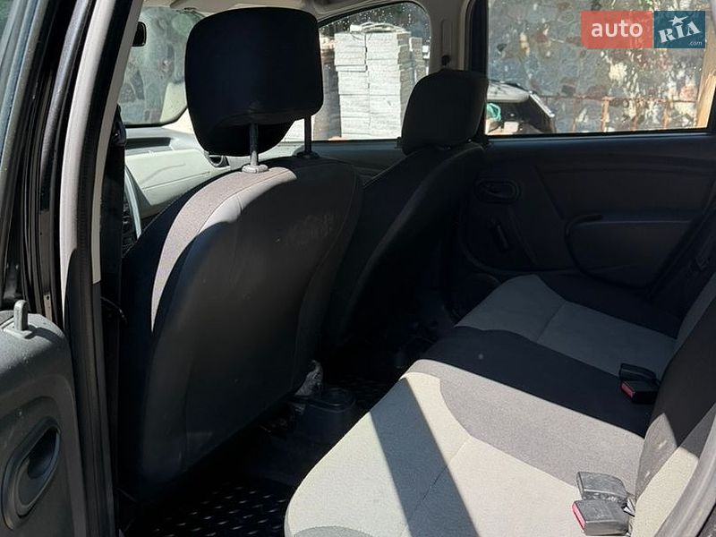 Позашляховик / Кросовер Dacia Duster 2014 в Житомирі