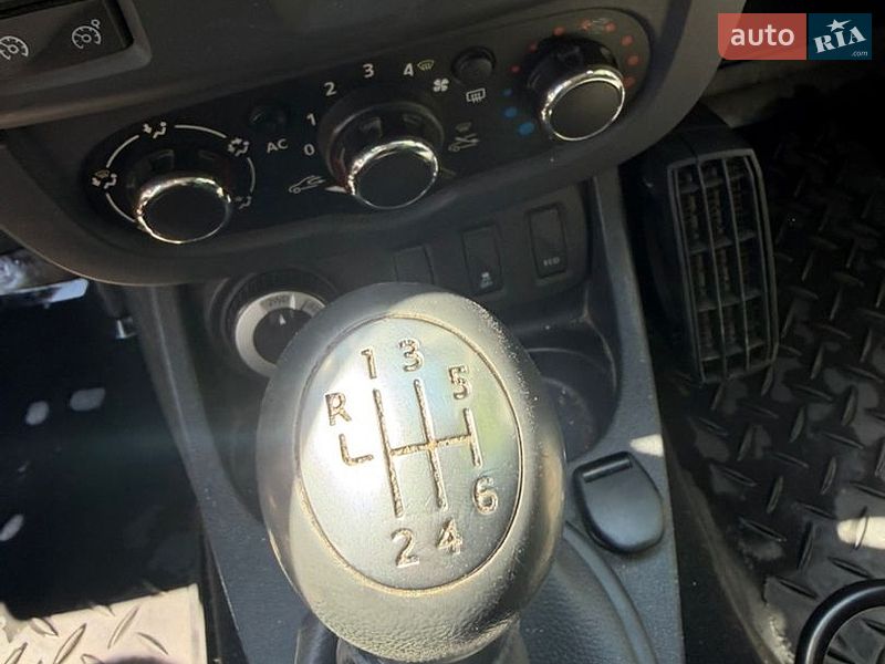 Позашляховик / Кросовер Dacia Duster 2014 в Житомирі