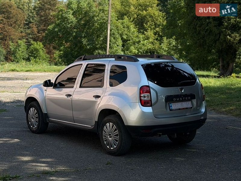 Позашляховик / Кросовер Dacia Duster 2016 в Бурштині