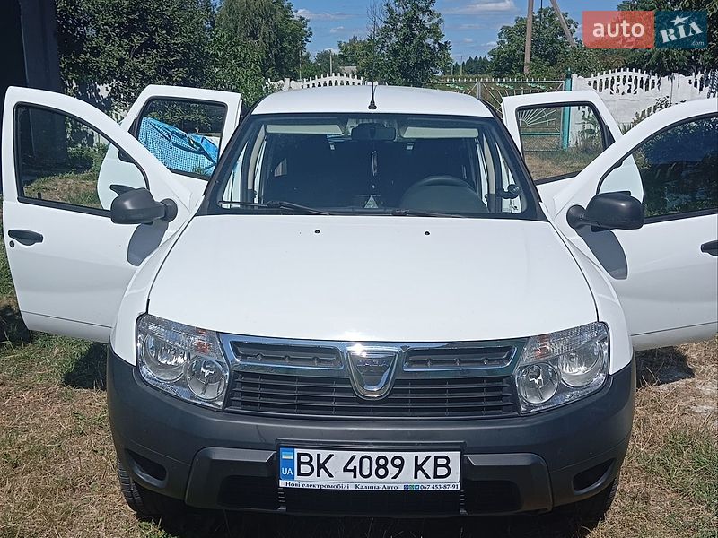 Dacia Duster 2011