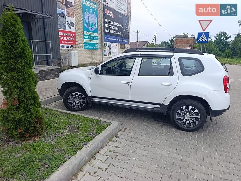Позашляховик / Кросовер Dacia Duster 2011 в Горохові