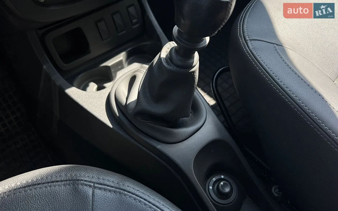 2015 Dacia Duster - мініатюра 17