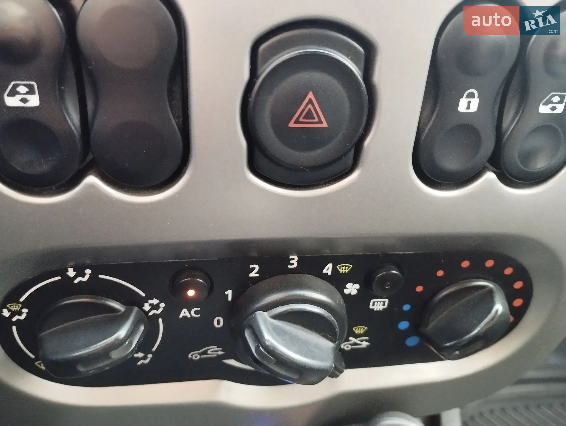 2013 Dacia Duster - мініатюра 20