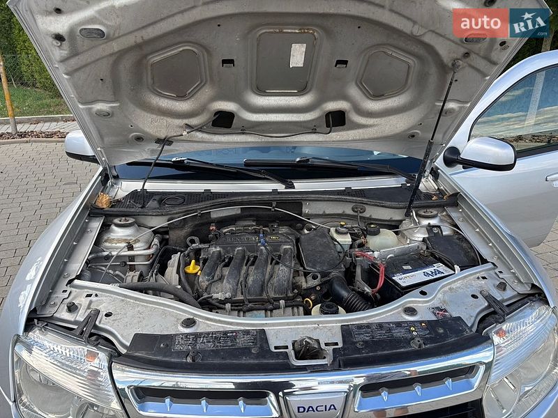 Позашляховик / Кросовер Dacia Duster 2010 в Львові