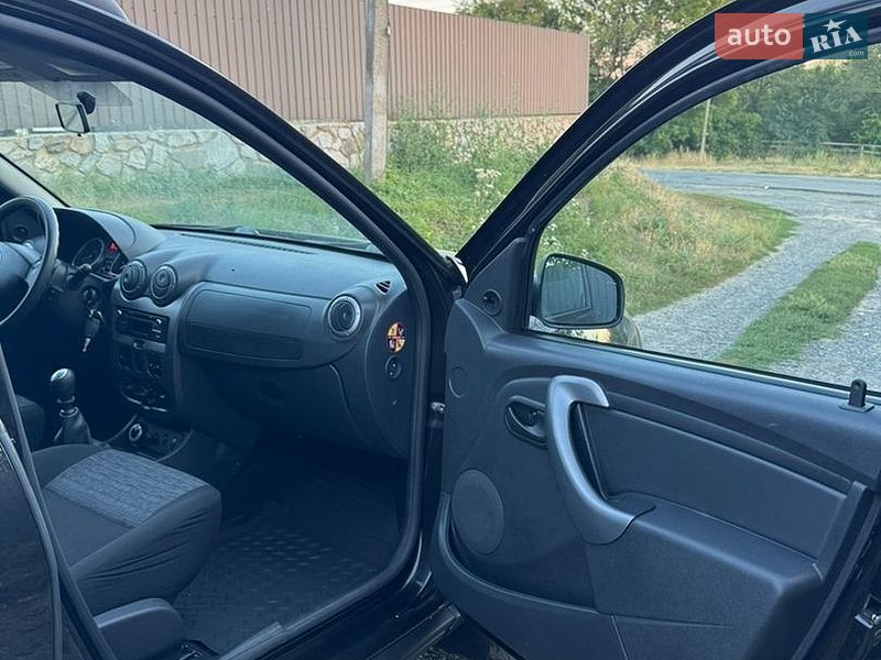 Внедорожник / Кроссовер Dacia Duster 2012 в Великой Багачке