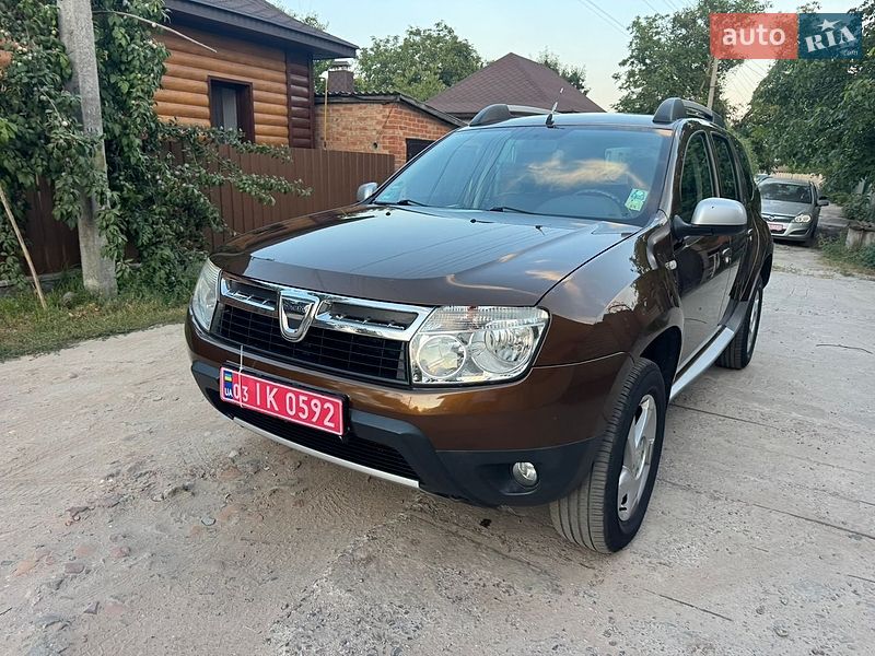 Внедорожник / Кроссовер Dacia Duster 2011 в Ахтырке