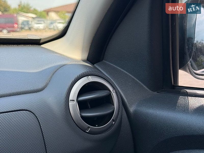 Позашляховик / Кросовер Dacia Duster 2012 в Кривому Розі