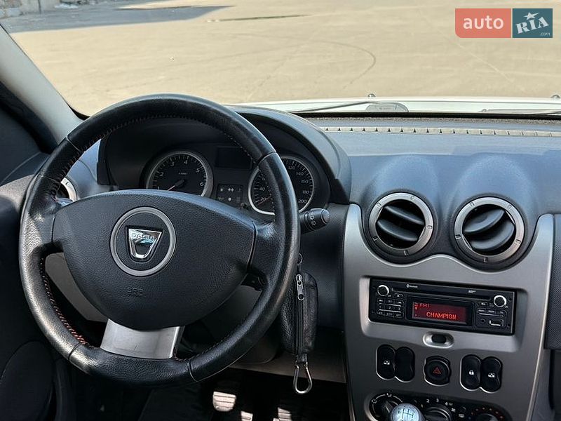 Позашляховик / Кросовер Dacia Duster 2012 в Кривому Розі