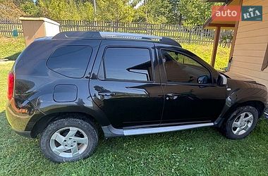 Позашляховик / Кросовер Dacia Duster 2010 в Верховині