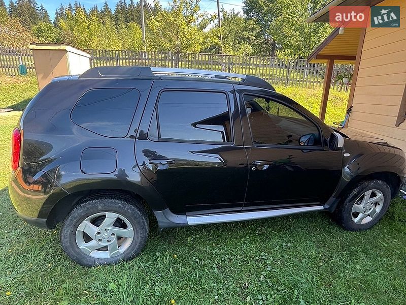 Позашляховик / Кросовер Dacia Duster 2010 в Верховині