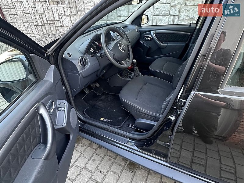 Позашляховик / Кросовер Dacia Duster 2014 в Луцьку